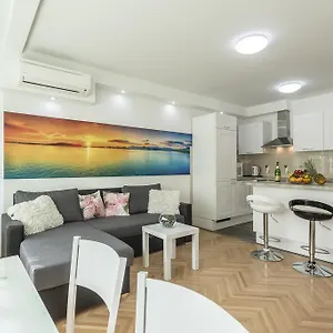 Apartment Petro Oldtown Split